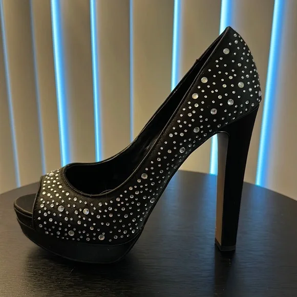 VINCE CAMUTO Womens Black Crossover Crystal Ankle Strap Embellished Kalvira Square Toe Stiletto Buckle Dress Heeled M main image 1